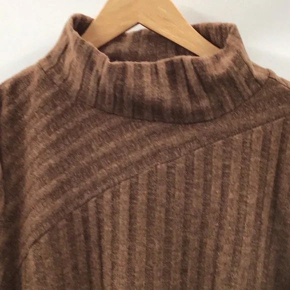 Brown Ribbed Button-Detail Tunic - Picture 2 of 5